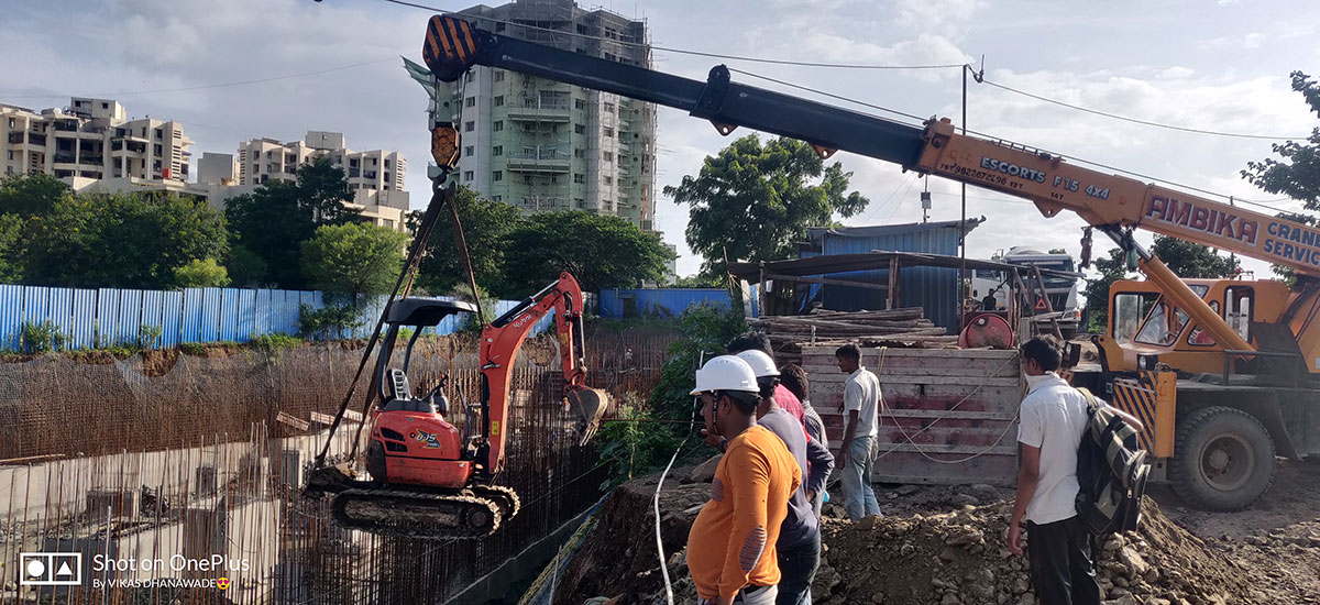 Tata Hitachi Machine