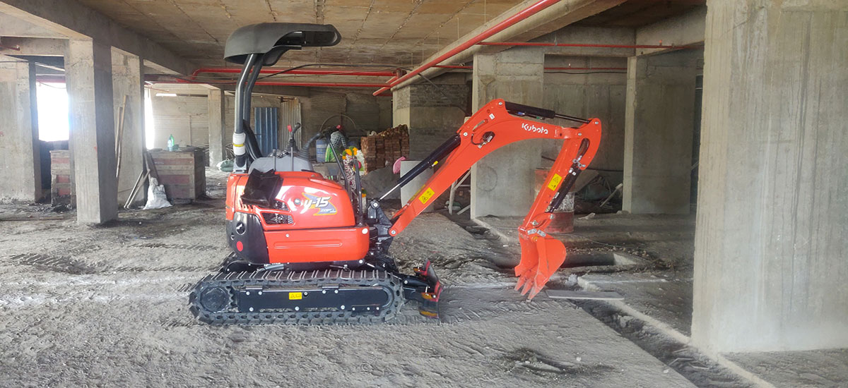 Mini excavator work 4