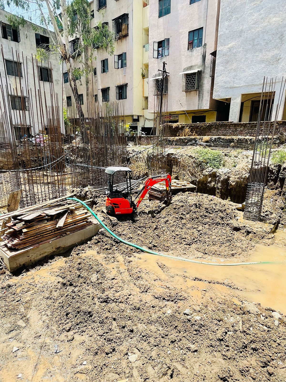 Excavator Rental Service
